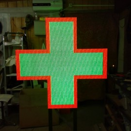 Аптечный крест 960*960 мм, RGY (трехцветный), односторонний Таймер включения и выключения, отображение текстовой информации и анимаций, настройка яркости. Возможно отображение температуры воздуха (дополнительная оплата).